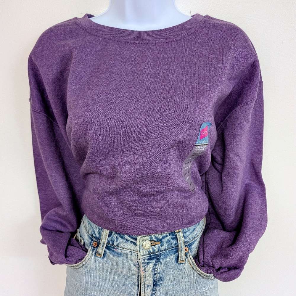New* Women's Hanes Crewneck Sweatshirt